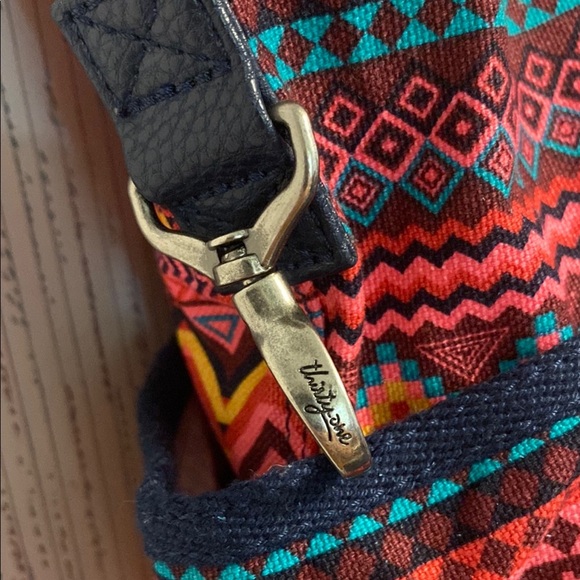 Tribal Patterned Red Tote Bag Retro Metro by Thirty-one All things are Possible - Picture 3 of 10